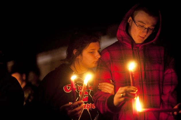 The nation reacts to Newtown CT school shooting The nation reacts to Newtown CT school shooting