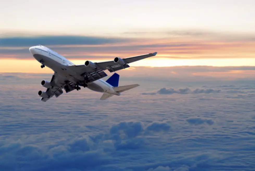 Airline Pilot Detours to Give Passengers View of Volcano
