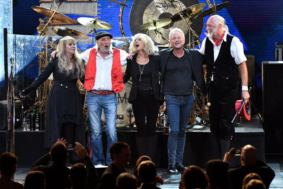 Fleetwood Reconciles, Jolie Cashes In, More Baldwins: The Dish