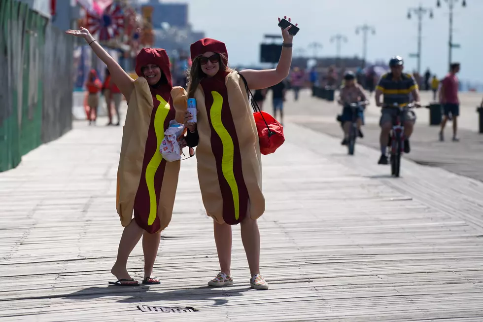 Fun Michigan-Themed Halloween Costume Ideas That’ll Turn Heads