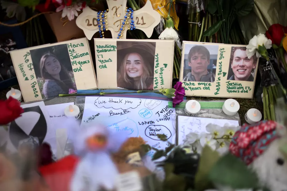 Oxford Community Hosting Emotional Memorial Event For Students Lost In Shooting